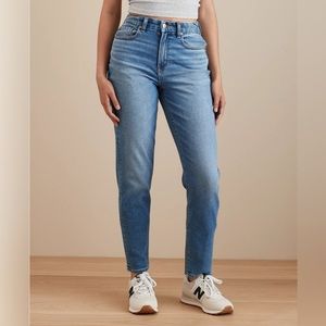 American Eagle Curvy Mom Jeans NWT
